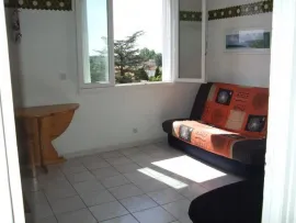 Grand studio 28 m2 meublé au calme Montpellier