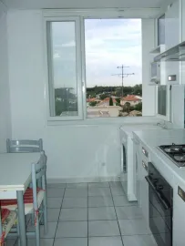 Location Grand studio 28 m2 meublé au calme