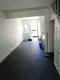 Location Petite maison ville avec jardin quartier Calme.