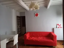 Location Grand appartement lumineux dans maison