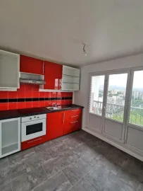 F2 43m2 bien placé, au pied du T1 Mairie Villeneuve-la-Garenne