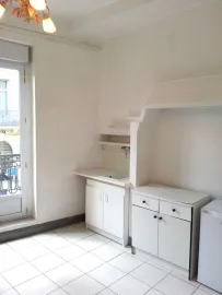 Béziers centre studio 1er étage Béziers