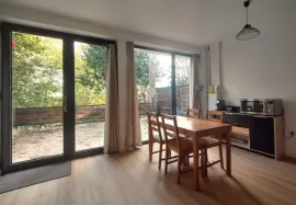 Location T2 récent meublé avec terrasse privée vue sur parc