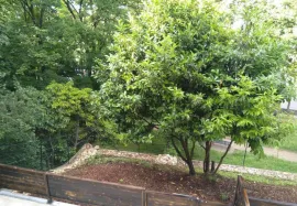 Location T2 récent meublé avec terrasse privée vue sur parc