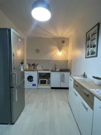 Location Beau studio 41m² lumineux balcon exposé Sud