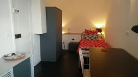 Grande Studette tout confort, calme et claire Paris 16e