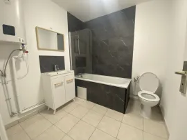 Location Grand studio lumineux à Valenciennes