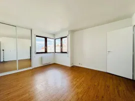 Grand studio 27m2 à Courbevoie Courbevoie