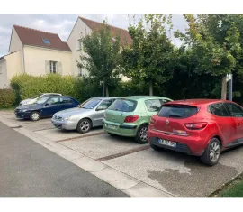 Location Studio RDC avec jardin et terrasse
