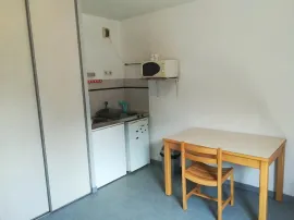 Beau studio meublé 19m² dans résidence étudiante Saint-Étienne