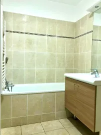 Location Beau 2P meublé refait à neuf 49 m² + terrasse 7m²