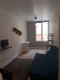 Location Location studio centre ville Toulon
