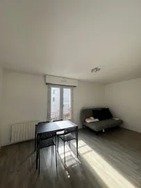 Location Beau 2P meublé 26m² Nantes