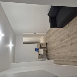 Location T2 meublé entièrement refait à neuf à Suresnes