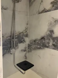 Location Triangle d’or 2 pièces de 50m2 au sol meubles 810€