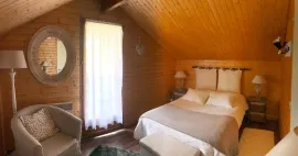 Location Chalet au calme avec piscine dans domaine