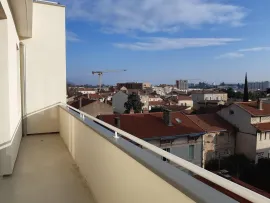 Location Appartement T3 lumineux avec vue dégagée