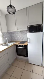 Location Joli T2 avec piscine, balcon et parking