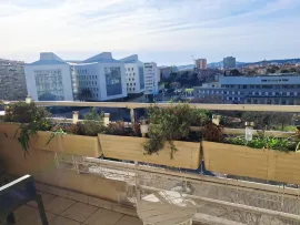 Très grand T2 sans vis a vis Toulon