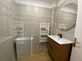 Location Beau t3 meublé 55m² à Saint Roch