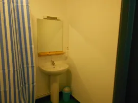 Location Studio meublé avec balcon et parking sécurisé