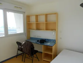 Location Studio meublé avec balcon et parking sécurisé