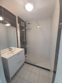 Location Appartement idéalement situé, vue panoramique