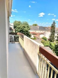 Location Beau 2P 46m² rénové avec parking