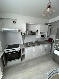 Location Beau T3 rénové et meublé, centre de Limoges