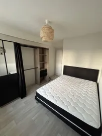 Location Beau T3 rénové et meublé, centre de Limoges