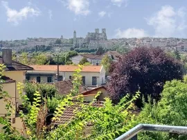 Location T2 offrant une belle vue sur la ville
