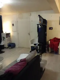 Location Appartement calme dans une maison