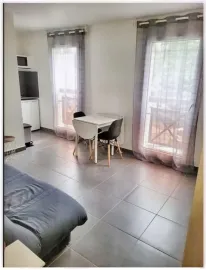 Location Un joli studio lumineux à Melun