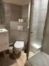 Colocation Chambre meublée avec SDE et WC individuels
