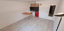 Location Studio 27m² au cœur de Poissy refait à neuf