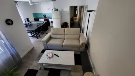 Location Appartement très calme et ensoleillé .