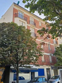 Location Studio meublé rénové de 22 m² avec petit balcon