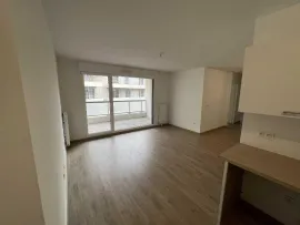 Location Beau T3 à Montreuil