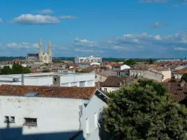 Beau T1 27 m² avec balcon au calme Bordeaux