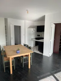 Location Superbe T2 46m² meublé, très agréable