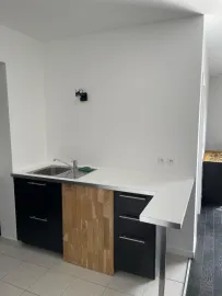 Location Superbe T2 46m² meublé, très agréable