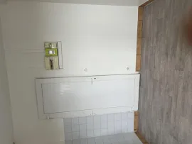 Location Appartement avec uniquement un voisin à l’étage .
