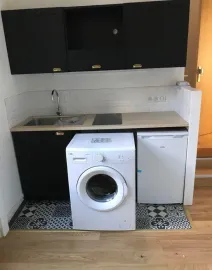 Location Location studio meublé rénové Lyon Grange Blanche