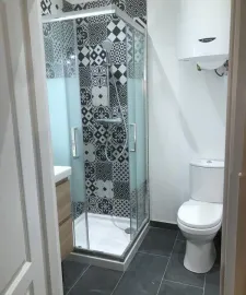Location Location studio meublé rénové Lyon Grange Blanche