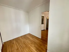 Location Beau 2 pièces de charme à Paris 15è