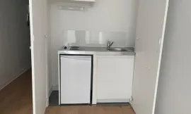 Location Beau studio rénové + baignoire Paris 17è