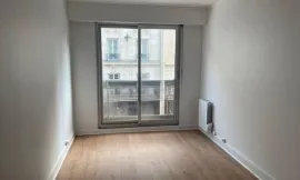 Beau studio rénové + baignoire Paris 17è Paris 17e