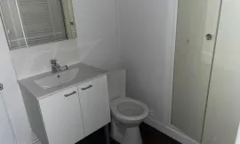 Location Beau studio rénové + baignoire Paris 17è