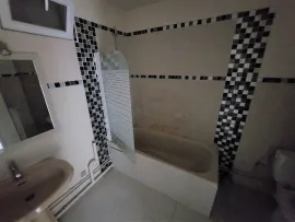 Location Appartement 2 pièces Nanterre balcon parking cave
