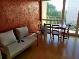 Colocation 2 chambres dispos dans coloc 77m²